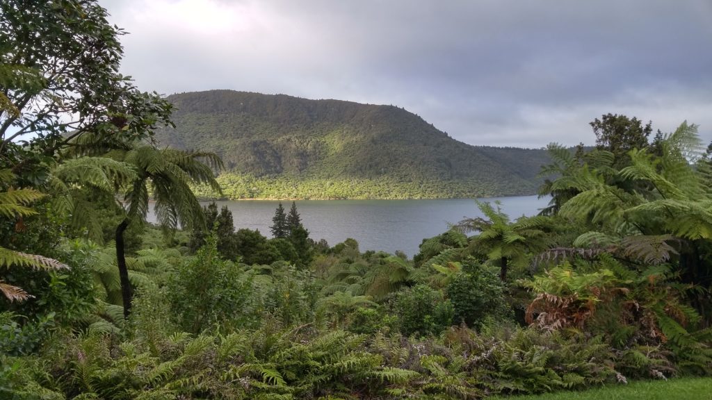 Green and Blue Lakes Lookout