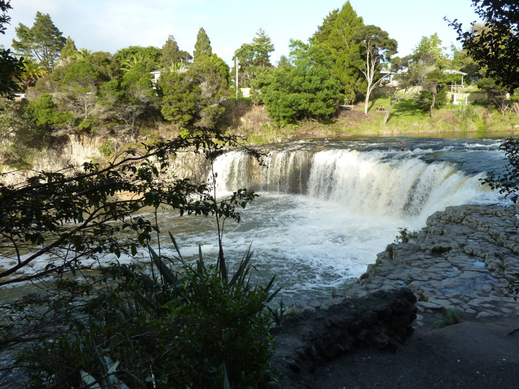 Haruru Falls